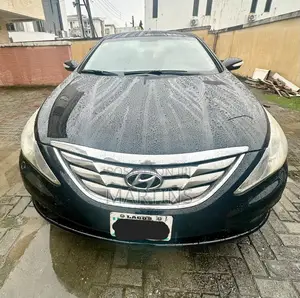 Hyundai Sonata GLS Sedan FWD (2.4L 4cyl 6A) 2012 Black