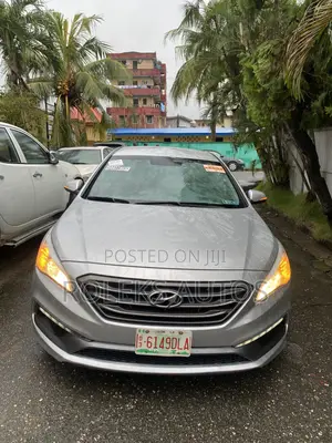 Hyundai Sonata Sport 4dr Sedan (2.4L 4cyl 6A) 2015 Silver