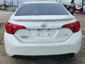 Toyota Corolla 2017 Silver
