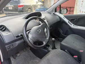 Toyota Yaris 2003 Red