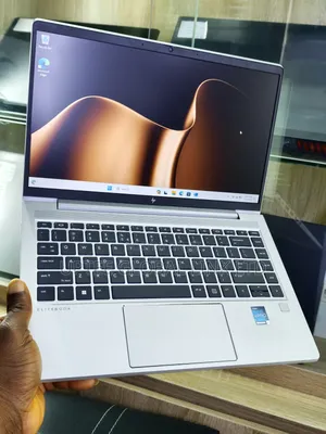 Laptop HP EliteBook 640 G9 16GB Intel Core i5 SSD 512GB