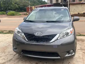 Toyota Sienna 2013 Gray