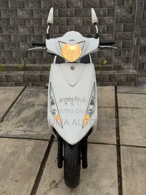SYM Symnh 2022 White