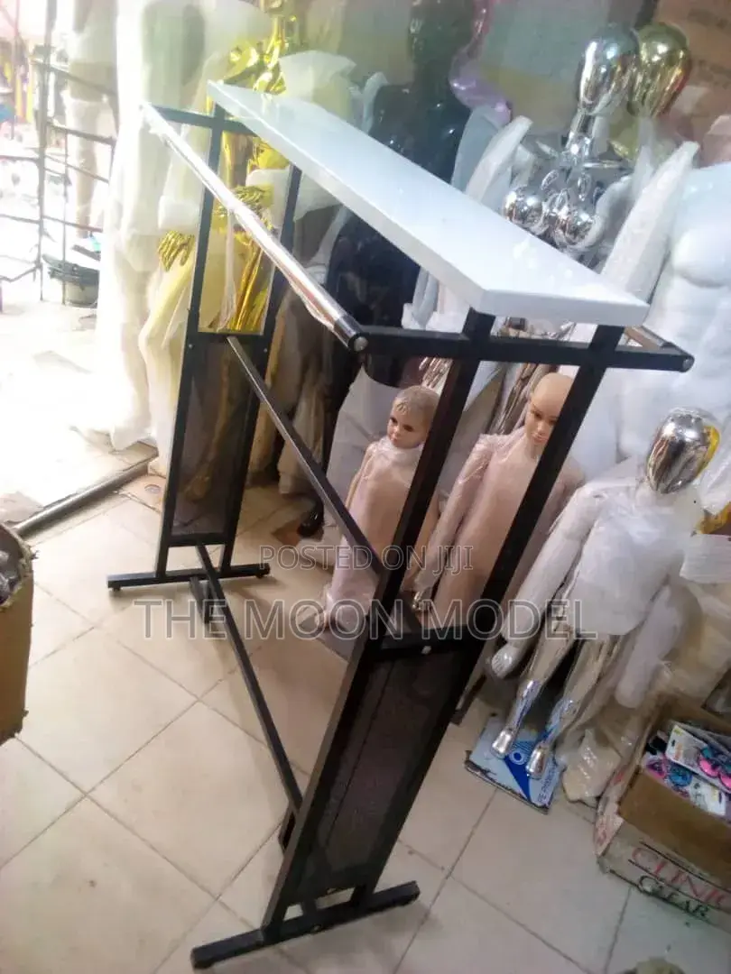Boutique Double Step Round Hangers