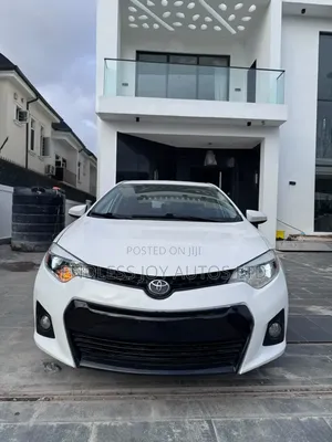 Toyota Corolla LE Premium 4dr Sedan (1.8L 4cyl CVT) 2014 White