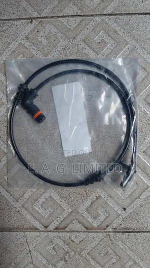 Mercedes-Benz Abs Wheel Speed Sensor. A 204 905 80 00, C300 (W204) GLK