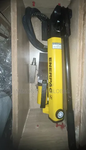 Hydraulic Flange Spreader (Enerpac)