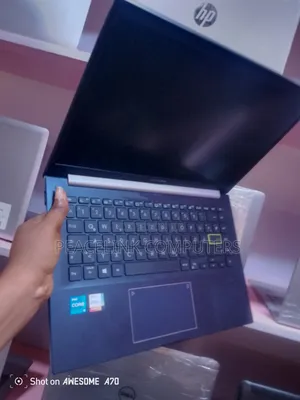 Laptop Asus VivoBook V551LB 8GB Intel Core i5 SSHD+SSD 256GB