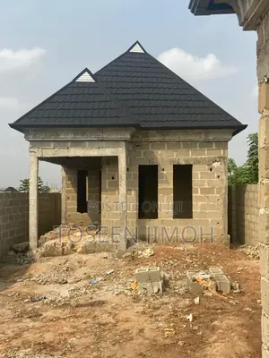 2bdrm Block of Flats in Agric for sale