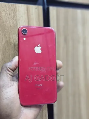 Apple iPhone XR 64 GB Red