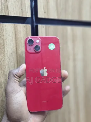 Apple iPhone 13 128 GB Red