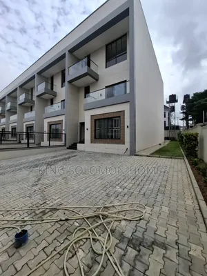 5bdrm Townhouse/Terrace in Katampe Extension for sale