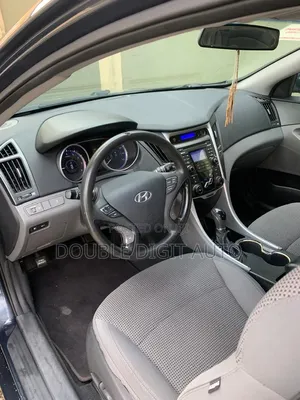 Hyundai Sonata Limited Sedan FWD (3.3L 6cyl 5A) 2010 Blue