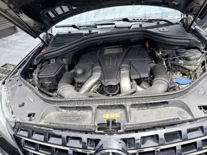 Mercedes-Benz M Class ML550 4MATIC 4dr SUV AWD (4.7L 8cyl Turbo 7A)