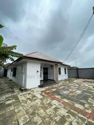 4bdrm Bungalow in Shell Cooperative, Port-Harcourt for sale
