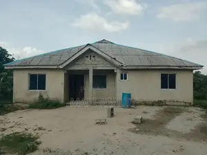 4bdrm Bungalow in Ikorodu for sale