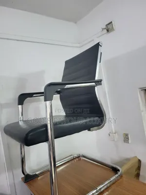 Modern Visitors Chair