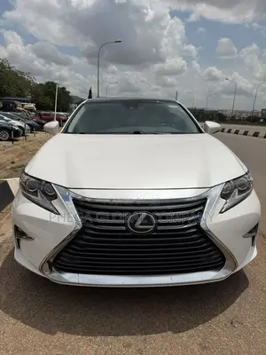 Lexus ES 350 FWD 2016 White
