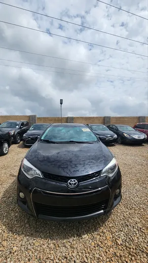 Toyota Corolla 2015 Black