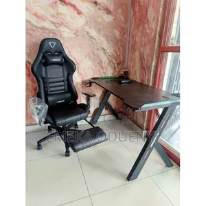 Executive Office Gaming Chair + Gaming Desk