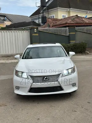 Lexus ES 2013 White