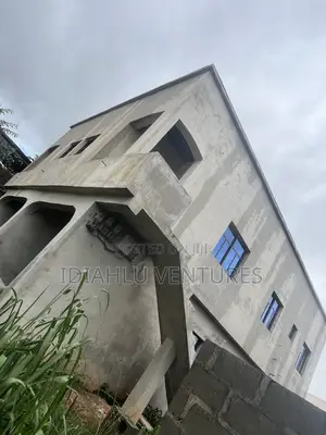 6bdrm Apartment in Ado-Odo/Ota for sale