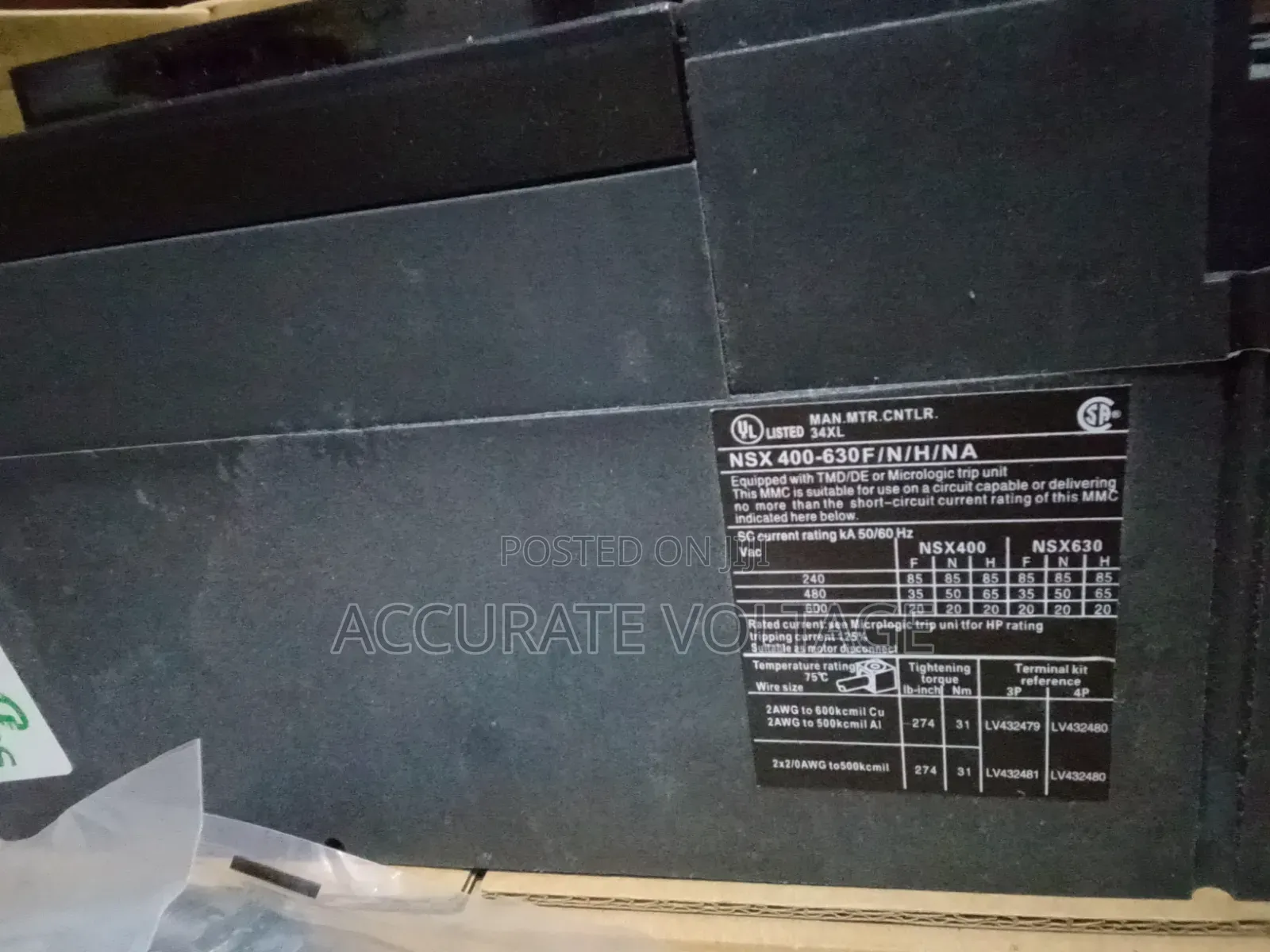 4p 400a Schneider McCb