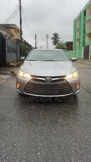 Toyota Camry LE 4dr Sedan (2.5L 4cyl 6A) 2017 Silver