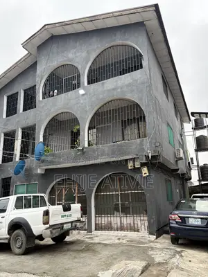 3bdrm Block of Flats in Aguda / Surulere for sale