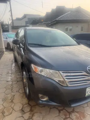 Toyota Venza V6 AWD 2010 Gray