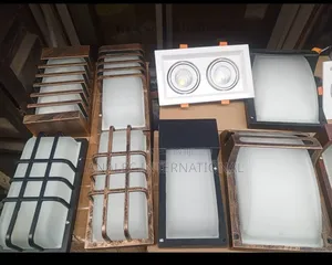Modern Quality Outdoor Cast Walllight (Alaba Wholesale Price)