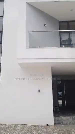 6bdrm Apartment in Maitama for sale