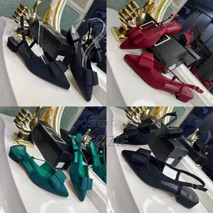 Gorgeous Plus Feet Flat Sandals