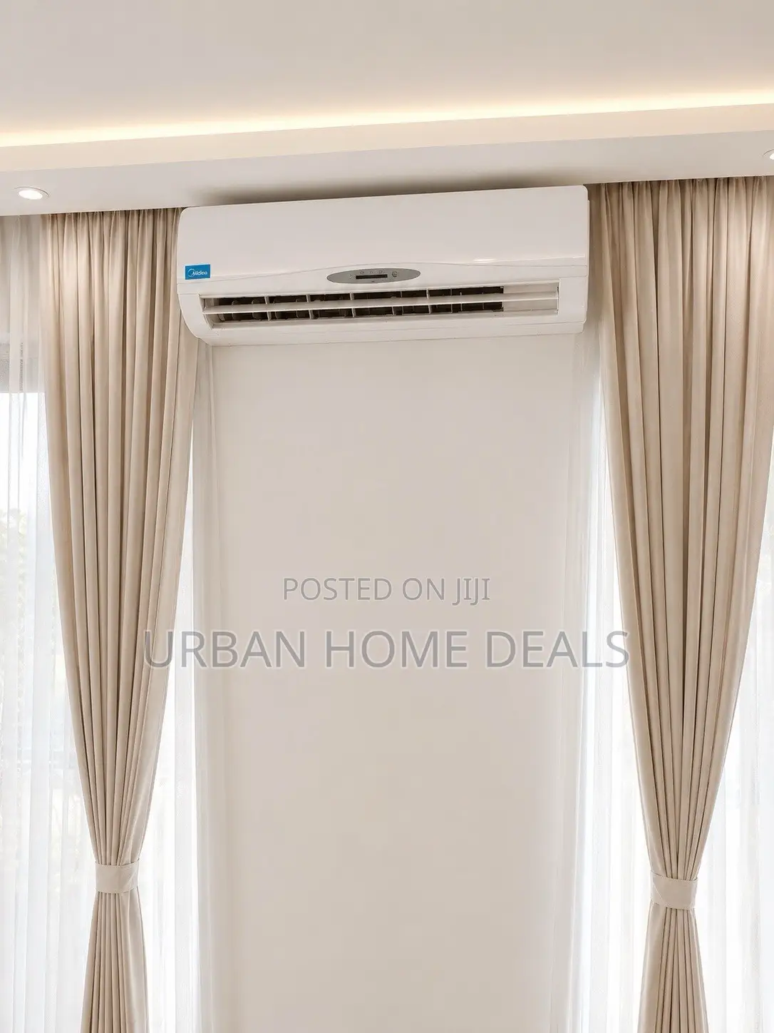 • Midea Split Air Conditioner – Excellent Condition