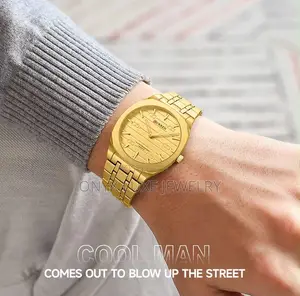 Curren Luxury Gold Stainless Steel Analog Quartz Men’S Wristwatch
