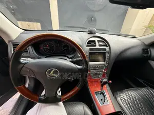 Lexus ES 2012 Silver