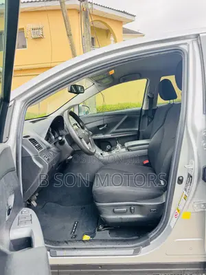 Toyota Venza LE 4dr Wagon (2.7L 4cyl 6A) 2014 Silver