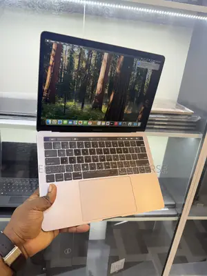Laptop Apple MacBook Pro 2018 16GB Intel Core i5 SSD 512GB