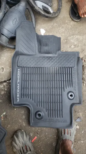Tokunbo Follow Come Floor Mat Factory Fitted for Toyota Highlander2020