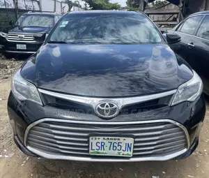 Toyota Avalon XLE Premium Sedan FWD (3.5L 6cyl 6A) 2013 Black