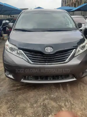 Toyota Sienna 2013 Gray