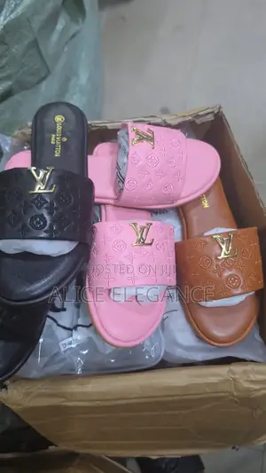 Louis Vuitton Slippers