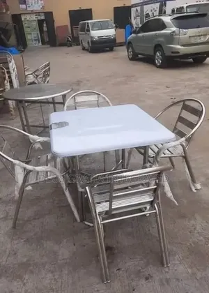 Outdoor Restaurant Lounge Hotel Iron/Metal Chairs and Table