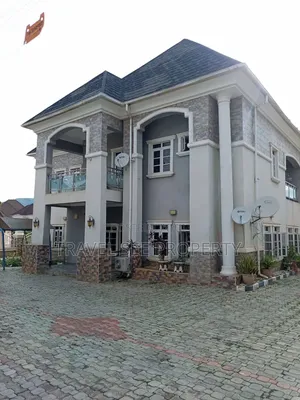 Furnished 5bdrm Duplex in Efab Metropolit, Pyakasa for sale