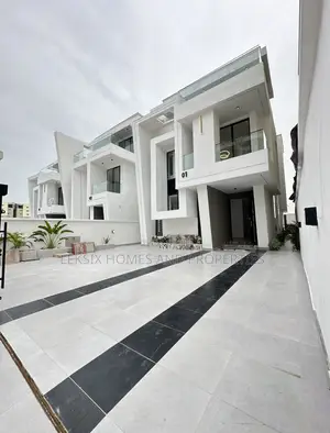 5bdrm Duplex in A Well Secured, Lekki Phase 1 for sale
