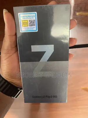 New Samsung Galaxy Z Flip3 5G 256 GB