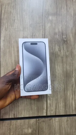 New Apple iPhone 15 Pro Max 256 GB White