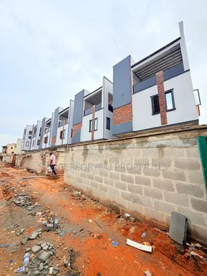 5bdrm Duplex in Opebi for sale