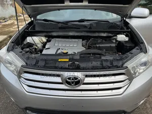 Toyota Highlander 2012 Silver