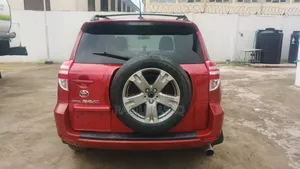 Toyota RAV4 2011 Red